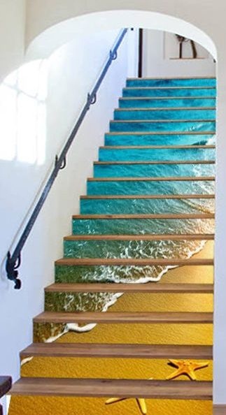 Màu xanh của biển, màu xanh của trời cùng màu cát, màu xanh của lá cây được trang trí hoàn hảo cho bậc thang 3D gỗ